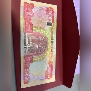 Iraqi Dinar. 25000 total Bank notes. Uncirculated